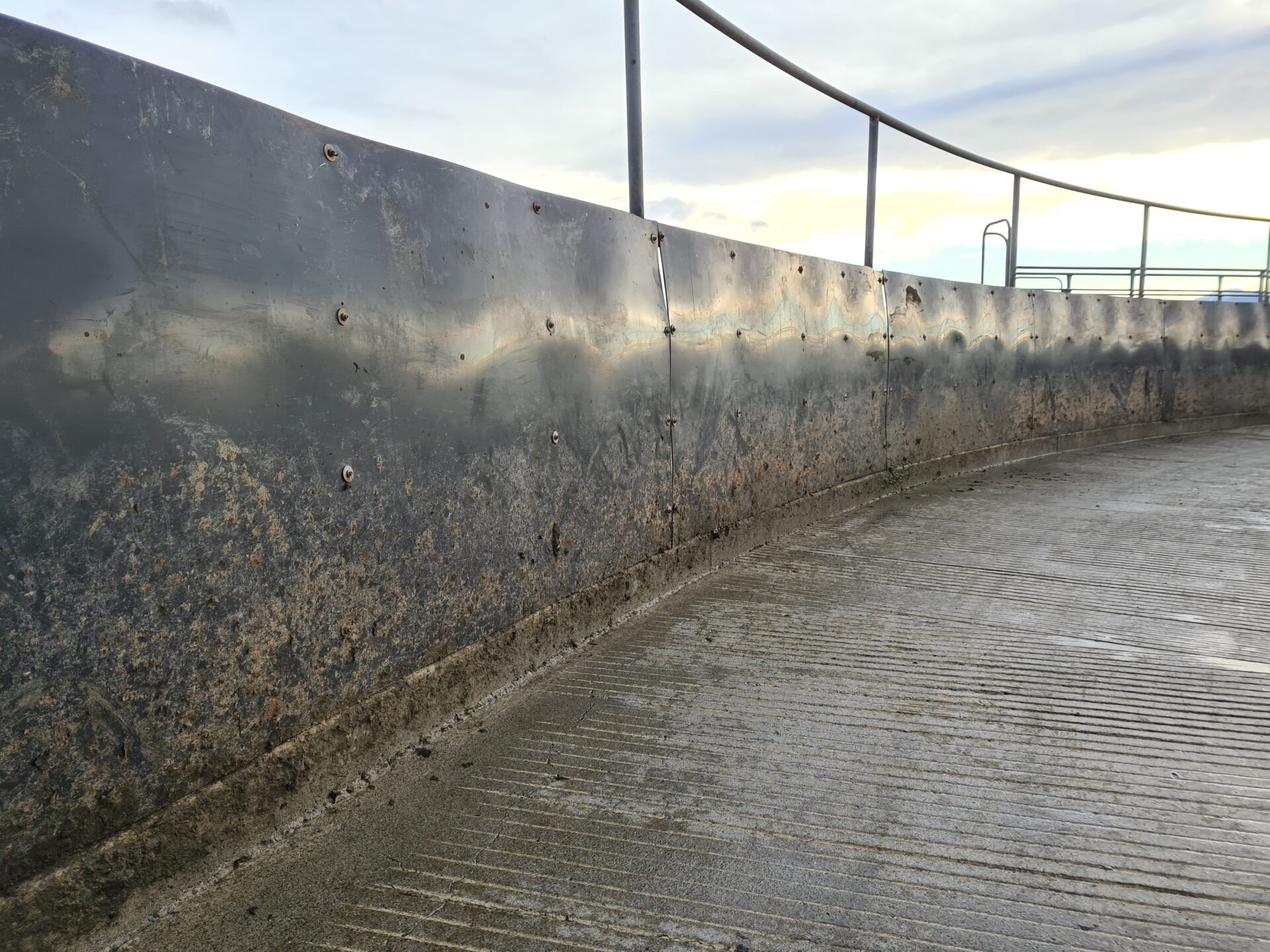 FlexiShield Plastic Barrier - Image 2